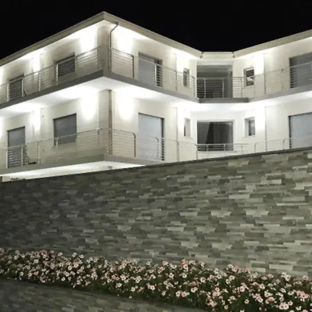 Eclisse House - Close To The